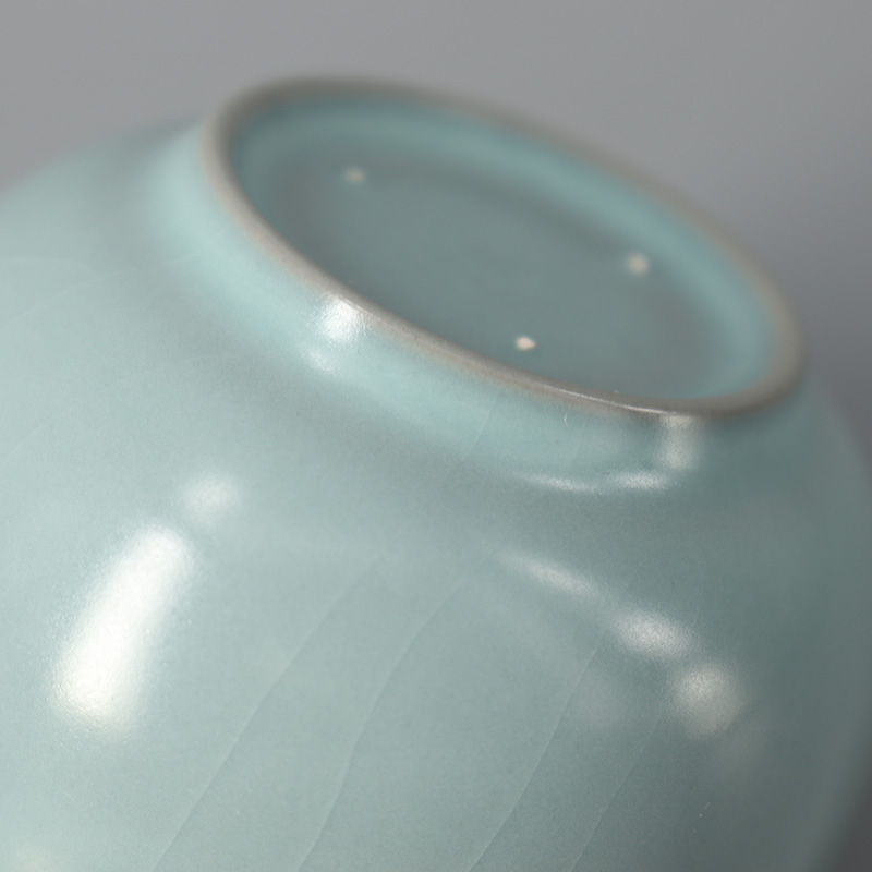 汝窑王新政仿古天青釉正字底宽釉罗汉杯_德丰汝瓷